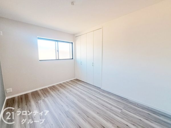 天理市勾田町　新築一戸建て　１６号地
