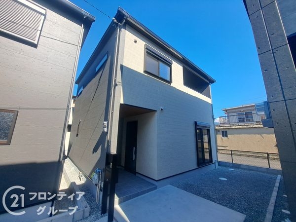 天理市勾田町　新築一戸建て　１６号地
