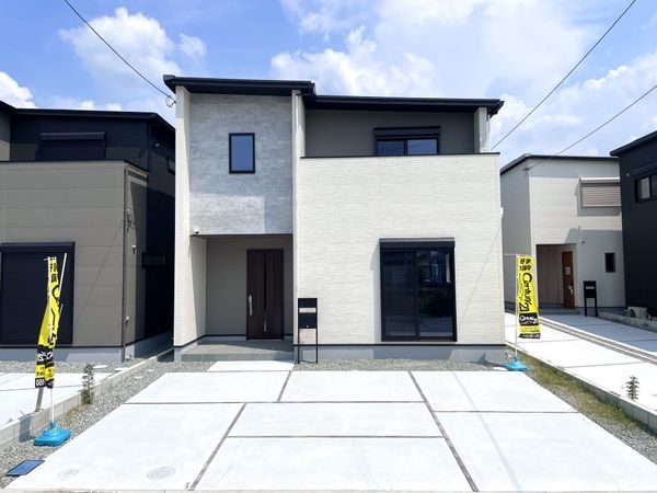 天理市勾田町　新築一戸建て　１１号地