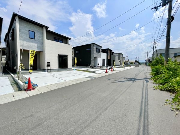 天理市勾田町　新築一戸建て　１１号地