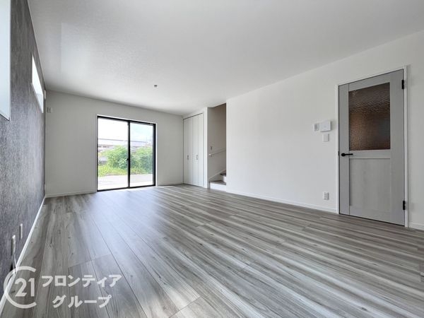 天理市勾田町　新築一戸建て　１１号地