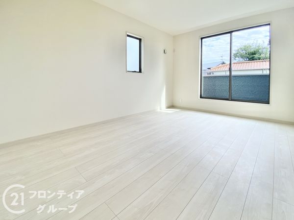 磯城郡川西町大字結崎　新築一戸建て　１３期　２号棟