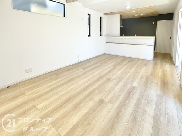 橿原市曲川３丁目　新築一戸建て　３号地