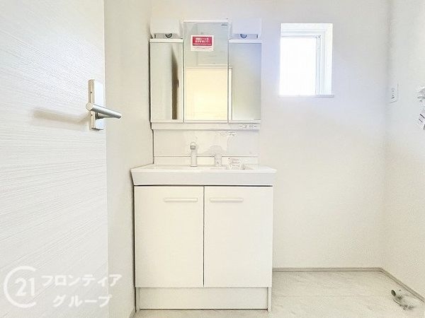 生駒市仲之町　新築一戸建て　１期　２号棟