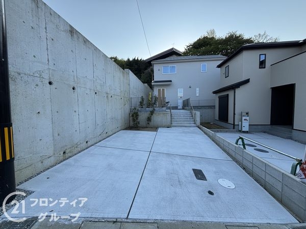 生駒市仲之町　新築一戸建て　１期　２号棟
