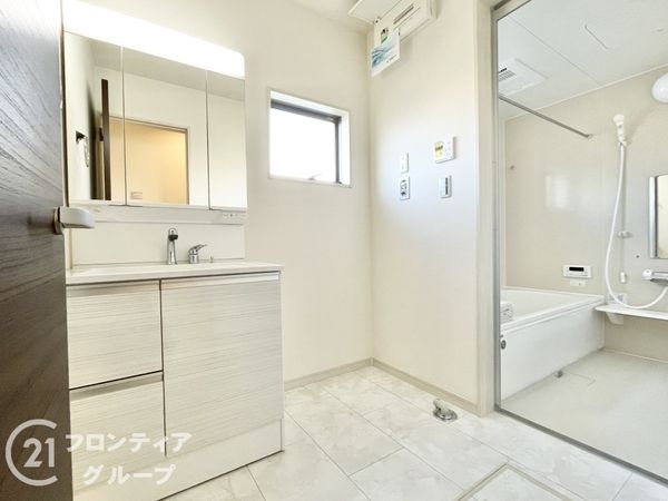 橿原市新口町　新築一戸建て　第７　１号棟