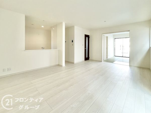 橿原市新口町　新築一戸建て　第７　１号棟