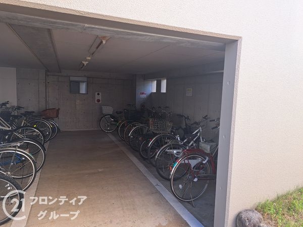 ローレルスクエア木津川台第１期４番館　中古マンション
