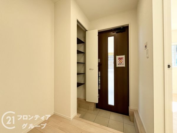 生駒市緑ケ丘　新築一戸建て　第１　１３号棟