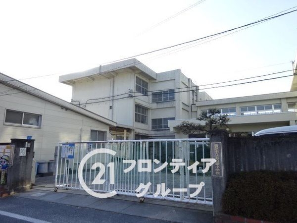 香芝市五位堂1丁目の中古一戸建て(香芝市立五位堂小学校)