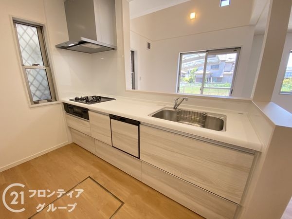 香芝市五位堂１丁目　中古一戸建て