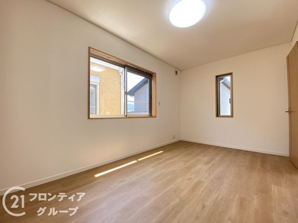 香芝市五位堂１丁目の中古一戸建て