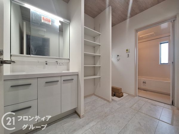 北葛城郡王寺町本町１　新築一戸建て　全２区画　１号棟
