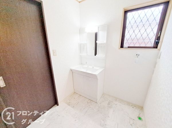 磯城郡三宅町大字屏風の中古一戸建て