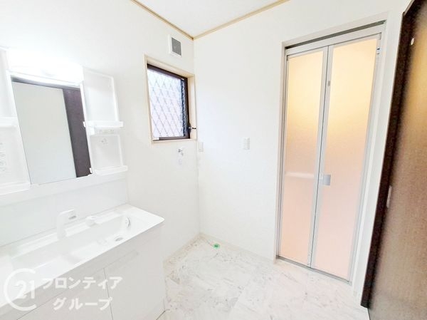 磯城郡三宅町大字屏風の中古一戸建て