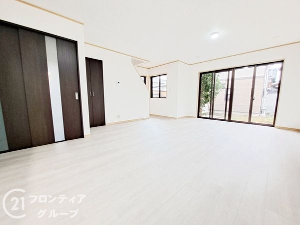 磯城郡三宅町大字屏風　中古一戸建て
