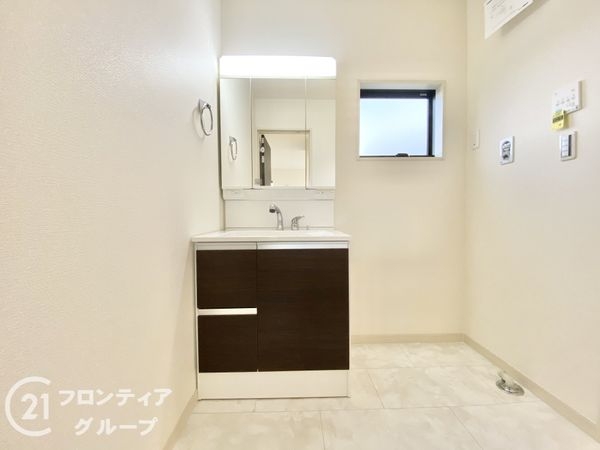 橿原市膳夫町　新築一戸建て　５号棟