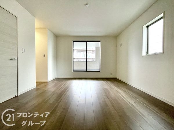 生駒郡斑鳩町龍田西３丁目　新築一戸建て　４期　１号棟