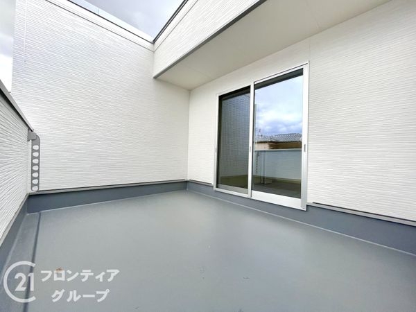 大和高田市大字大中　新築一戸建て