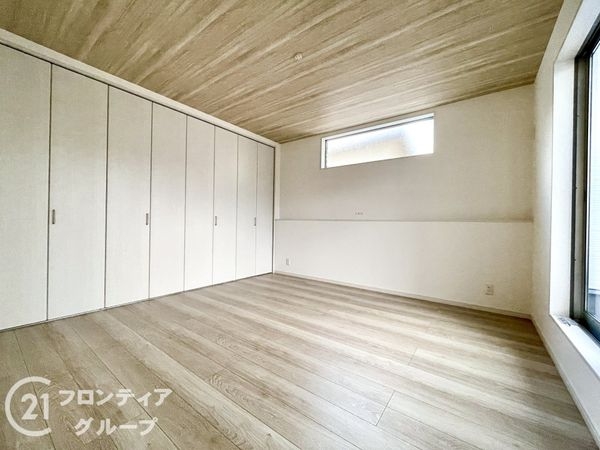 大和高田市大字大中　新築一戸建て
