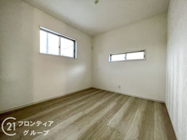 大和高田市大字大中　新築一戸建て