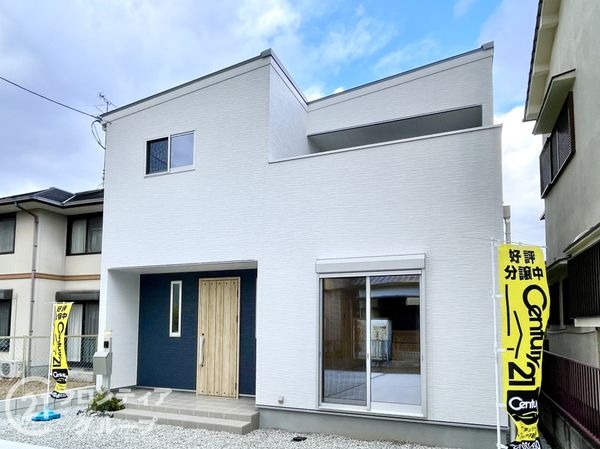 大和高田市大字大中　新築一戸建て