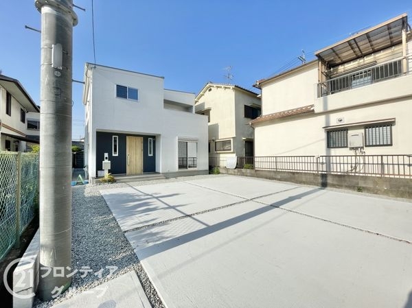 大和高田市大字大中　新築一戸建て