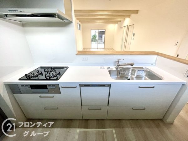 大和高田市大字大中　新築一戸建て
