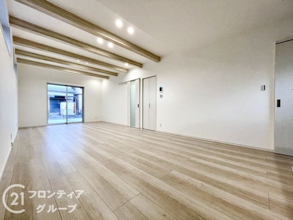 大和高田市大字大中　新築一戸建て