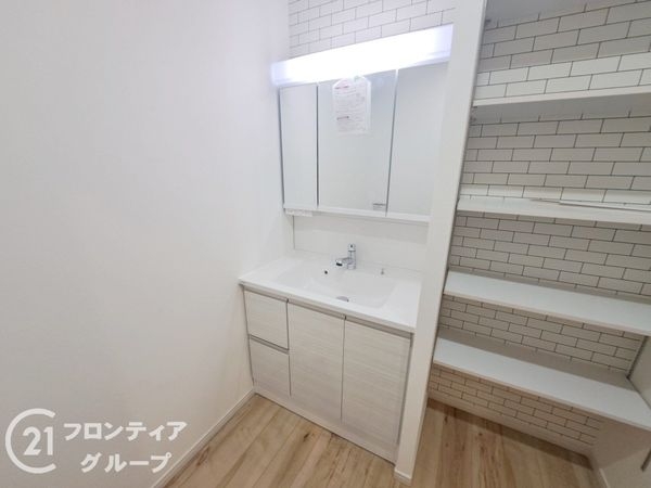橿原市菖蒲町3丁目　新築一戸建て