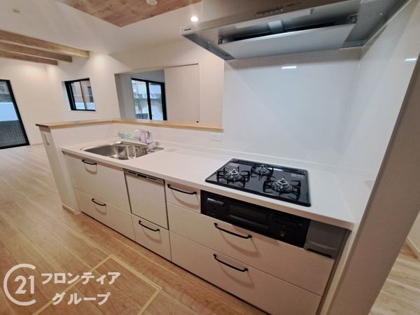 橿原市菖蒲町3丁目　新築一戸建て