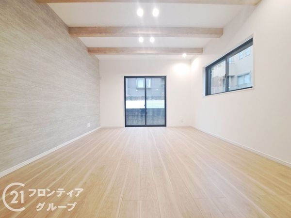橿原市菖蒲町3丁目　新築一戸建て