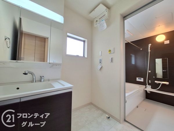 磯城郡三宅町大字屏風　新築一戸建て　２期　２号棟