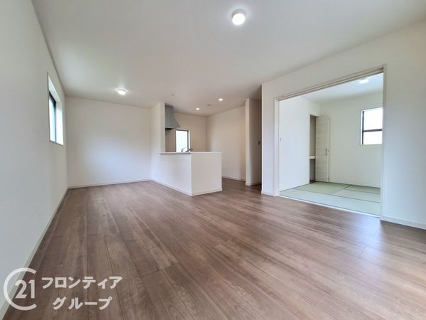 磯城郡三宅町大字屏風　新築一戸建て　２期　２号棟