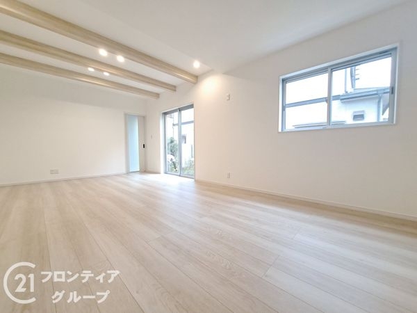 桜井市大字粟殿　新築一戸建て　全３区画　３号棟