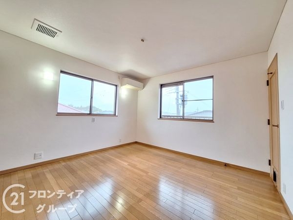 生駒市白庭台５丁目の中古一戸建て