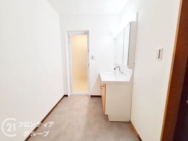生駒市白庭台５丁目の中古一戸建て