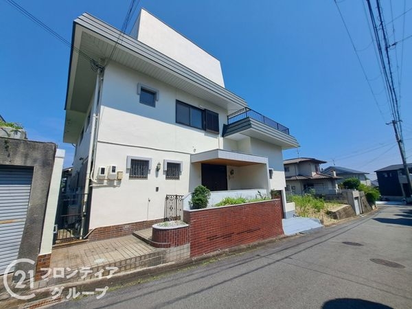 生駒市松美台の中古一戸建て