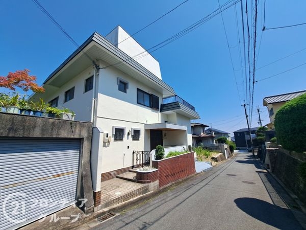 生駒市松美台の中古一戸建て