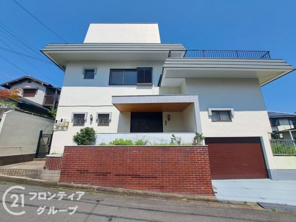 生駒市松美台の中古一戸建て