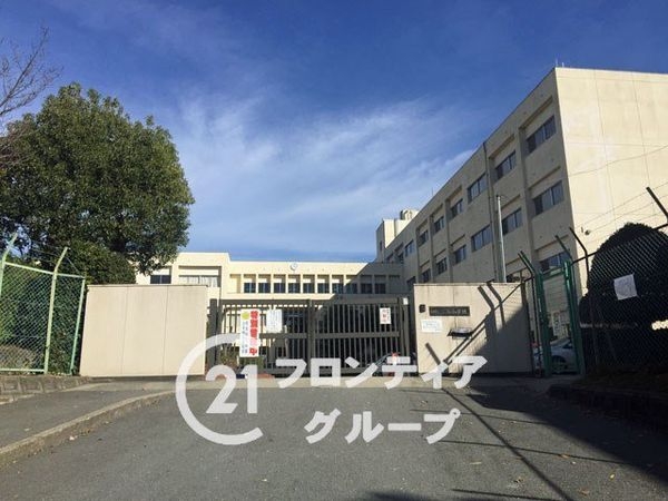 奈良市西登美ヶ丘6丁目の中古一戸建て(奈良市立二名小学校)