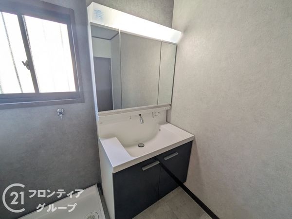 香芝市逢坂８丁目の中古一戸建て