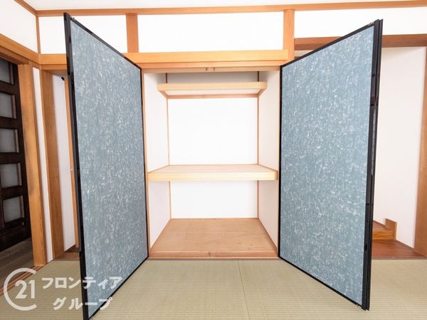 香芝市逢坂８丁目の中古一戸建て
