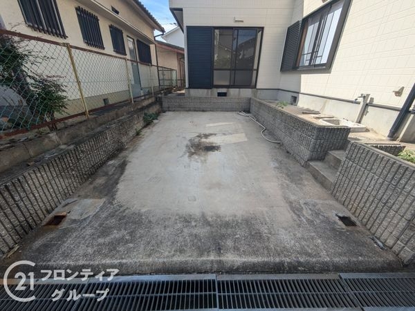 香芝市逢坂８丁目の中古一戸建て