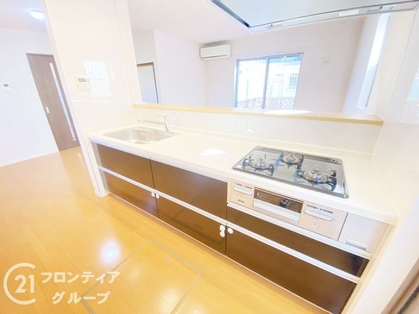 北葛城郡上牧町松里園３丁目　中古一戸建て