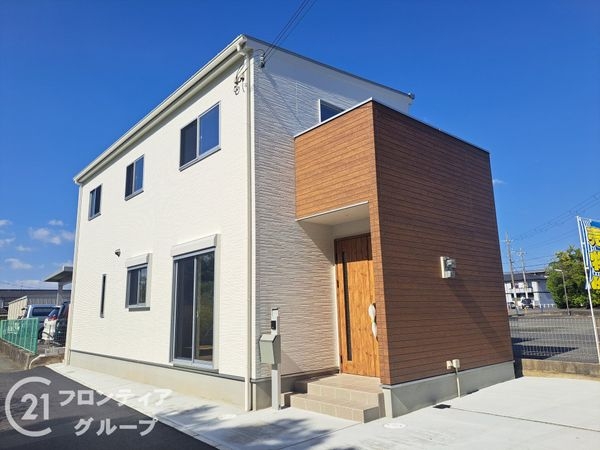 橿原市小綱町　新築一戸建て　２号棟