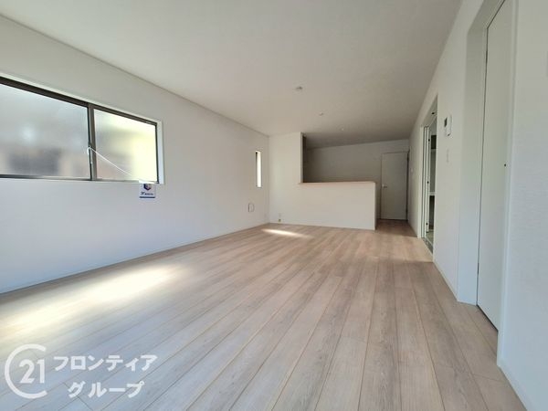 生駒市小平尾町　新築一戸建て　第１　１号棟