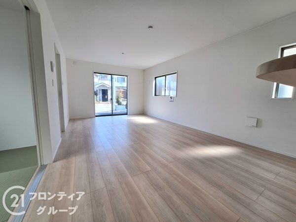 生駒市小平尾町　新築一戸建て　第１　１号棟