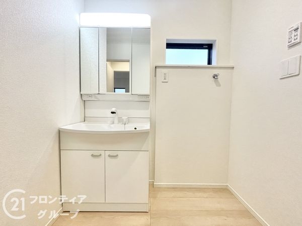 橿原市四条町　新築一戸建て　第２　２号棟