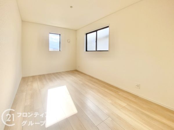 橿原市新口町　新築一戸建て　第２　２号棟